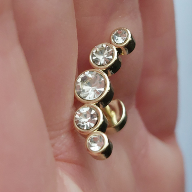 Auskarai pirsingui į kremzlę (cartilage, helix ) "Akmenėlių lankelis"
